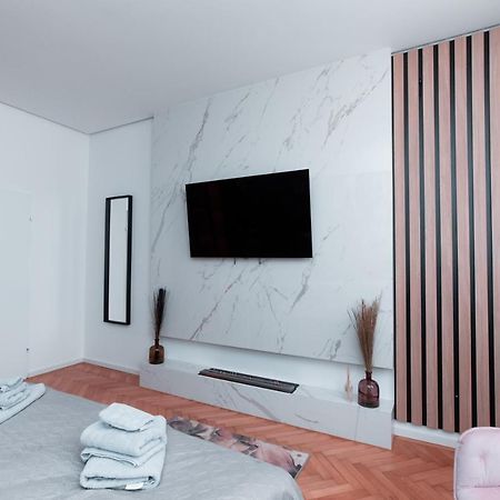 Petit Luxe Apartment Вена Экстерьер фото