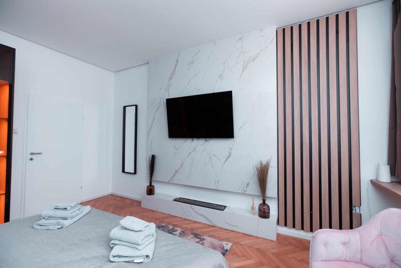 Petit Luxe Apartment Вена Экстерьер фото