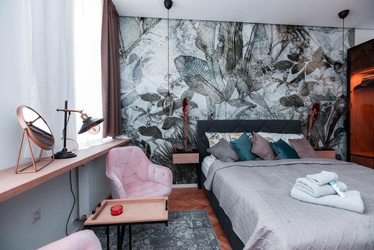 Petit Luxe Apartment Вена Экстерьер фото